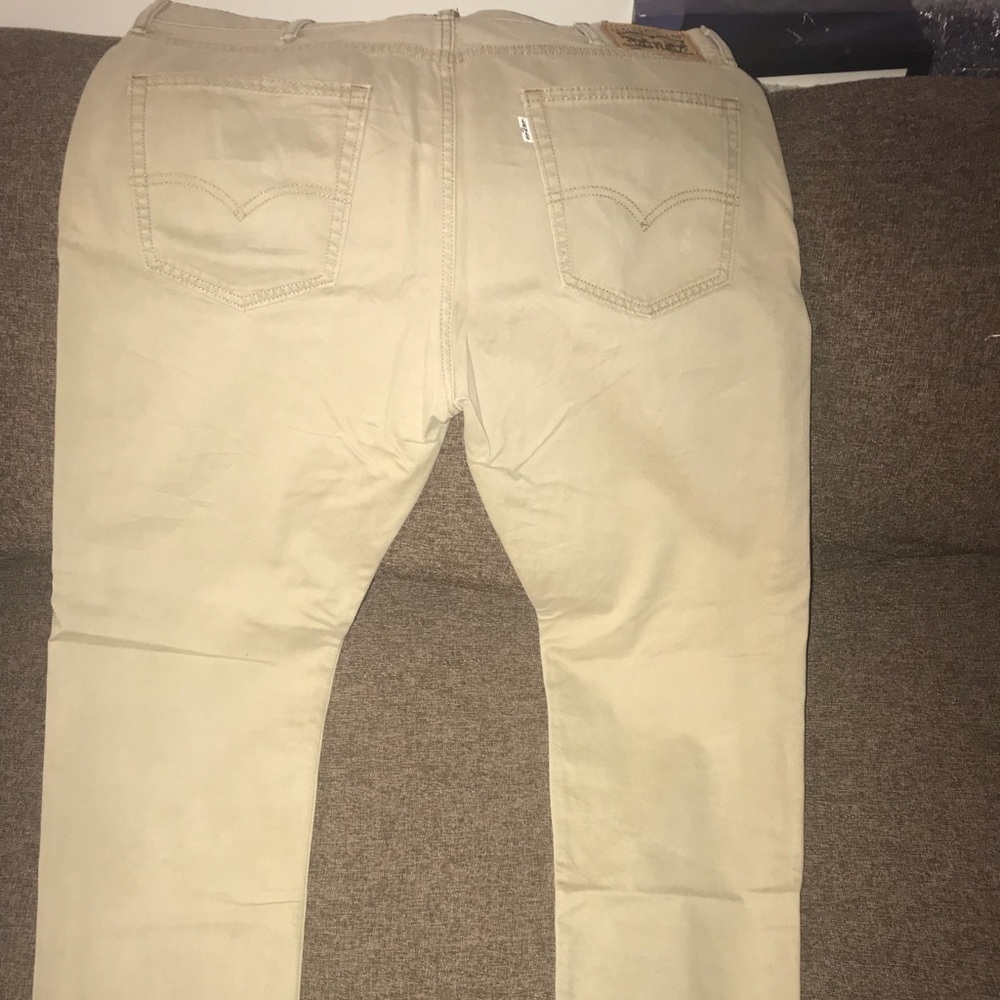 Khaki Levi Chino